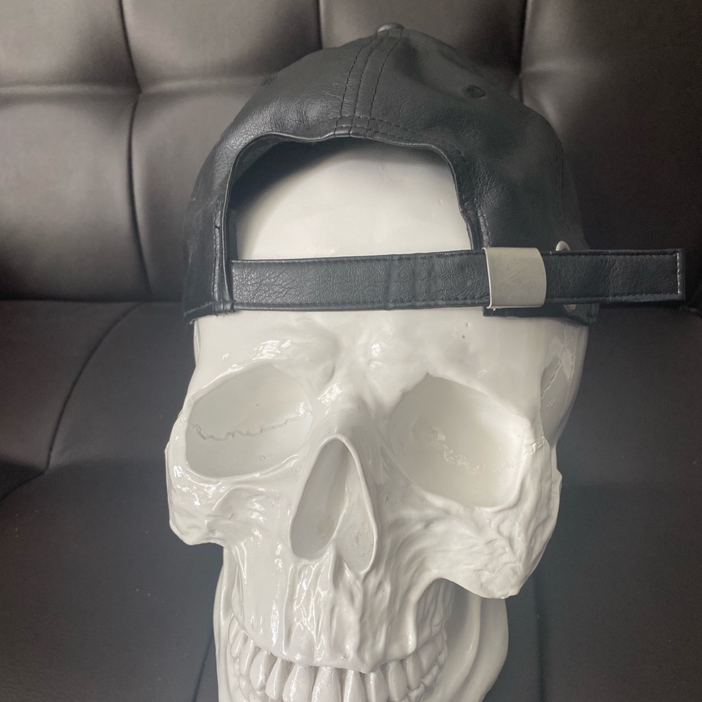 SnapBack - Picture 2 of 3